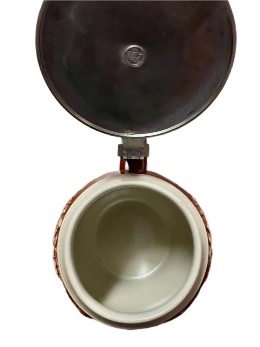 Gerz ~ Limited Edition #2104 ~ Brown & White ~  Hunting Design ~ Tankered